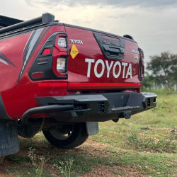 Rear Regular Bumper with Fender Protection - Toyota Hilux